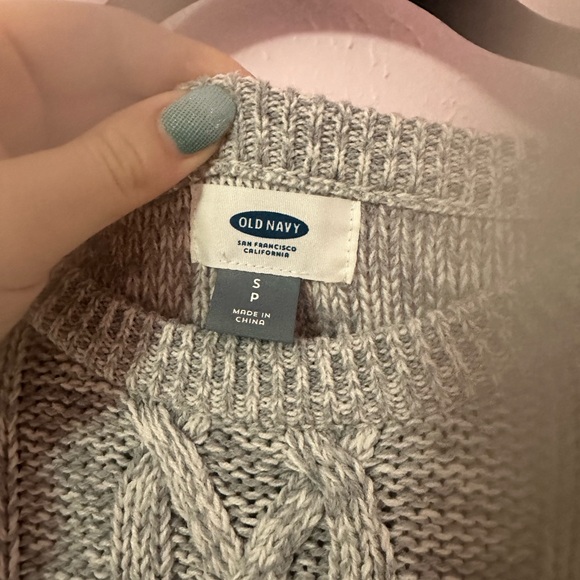 Comfy Cozy Grey Ribbon Pattern Sweater - Picture 5 of 6